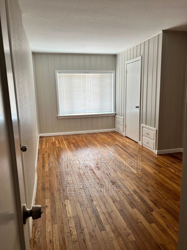 Foto del edificio - 2241 N Moline St