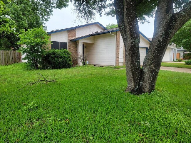 Building Photo - 5811 Shreveport Dr