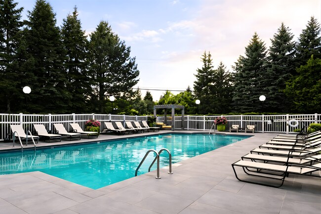 Foto del edificio - Forest Pointe Apartments