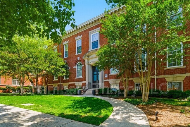 Foto del edificio - 2035 2nd St NW