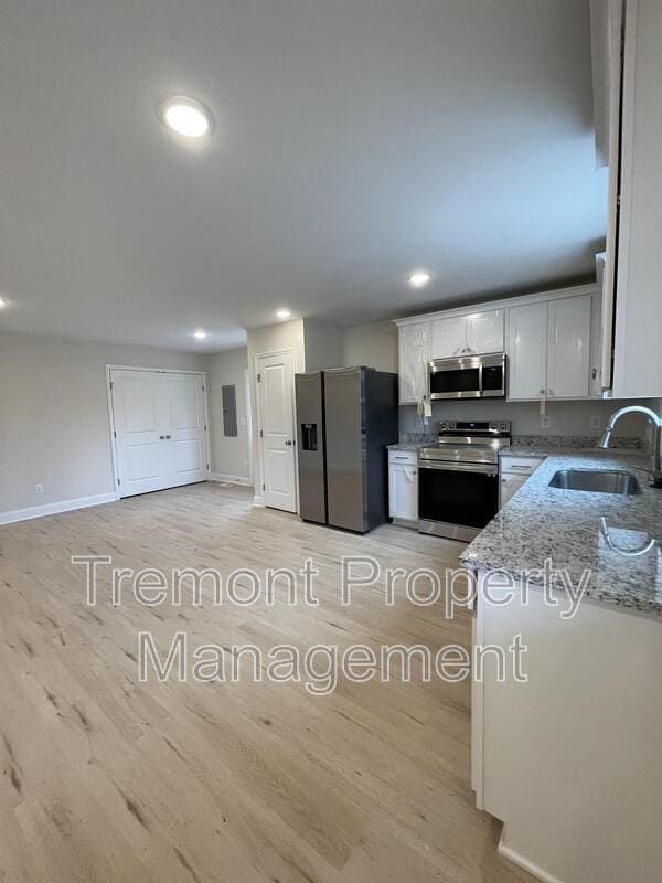 Building Photo - 3716 Central Ave