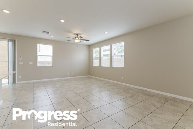 Building Photo - 2938 Saltillo Ln