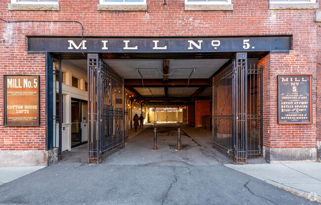 Entrance - Cotton House Lofts