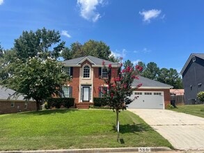 Building Photo - 586 Oak Brook Dr