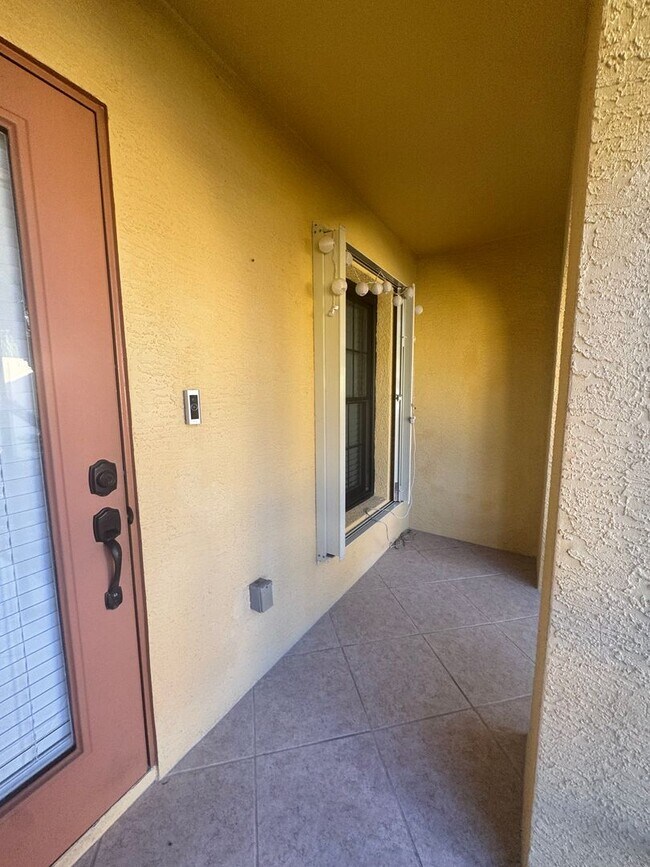 Foto del edificio - Welcome to this stunning 3-bedroom, 2-bathroom