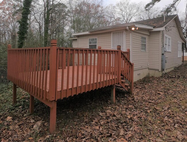 Building Photo - 511 Tupelo Way