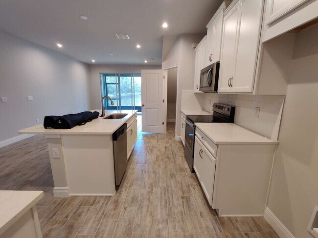 Building Photo - 6008 Grand Sonata Ave