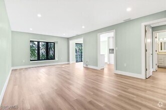 Building Photo - 407 Meadowlark Ln