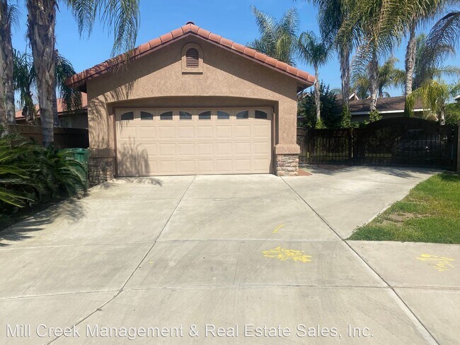 Foto del edificio - 3 br, 2 bath House - 1856 N. June Ave