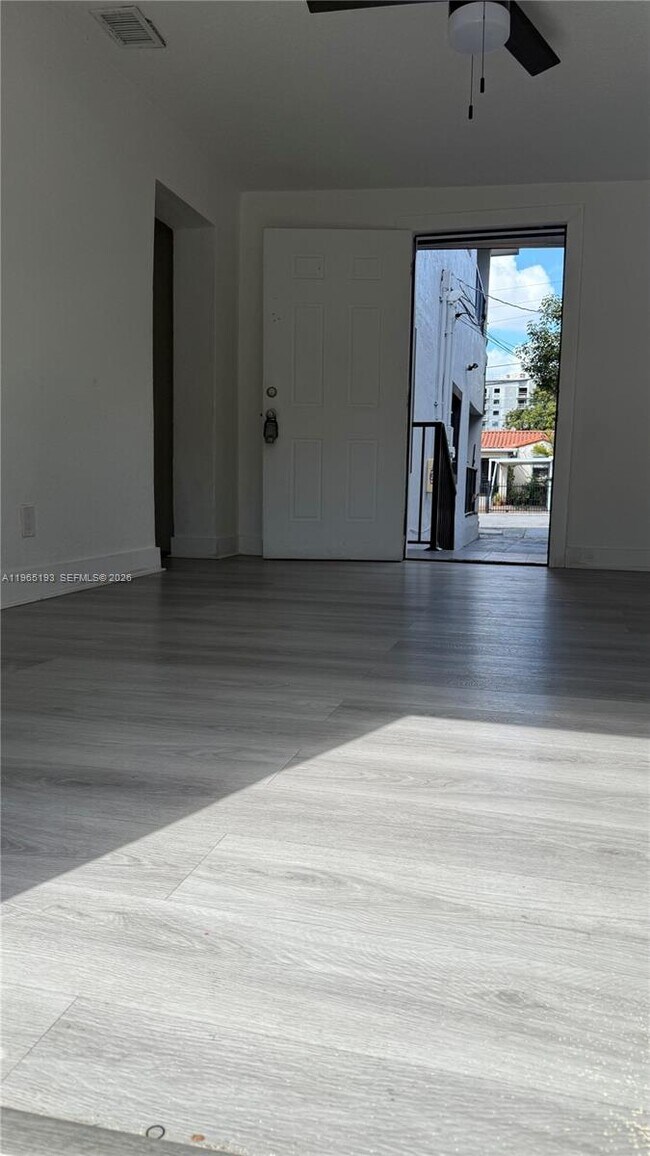 Foto del edificio - 2238 NW 5th St