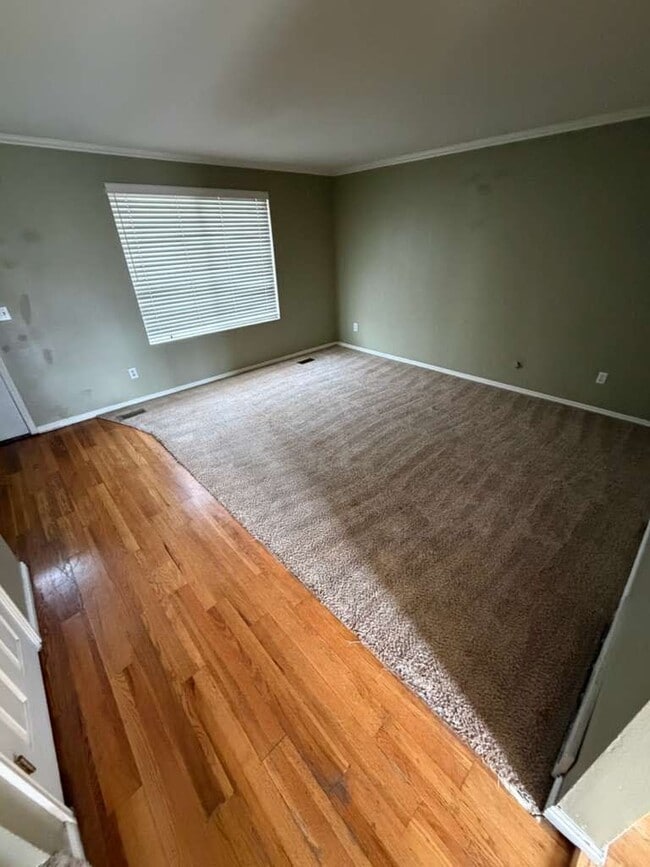 Building Photo - 9239 S Keith Dr