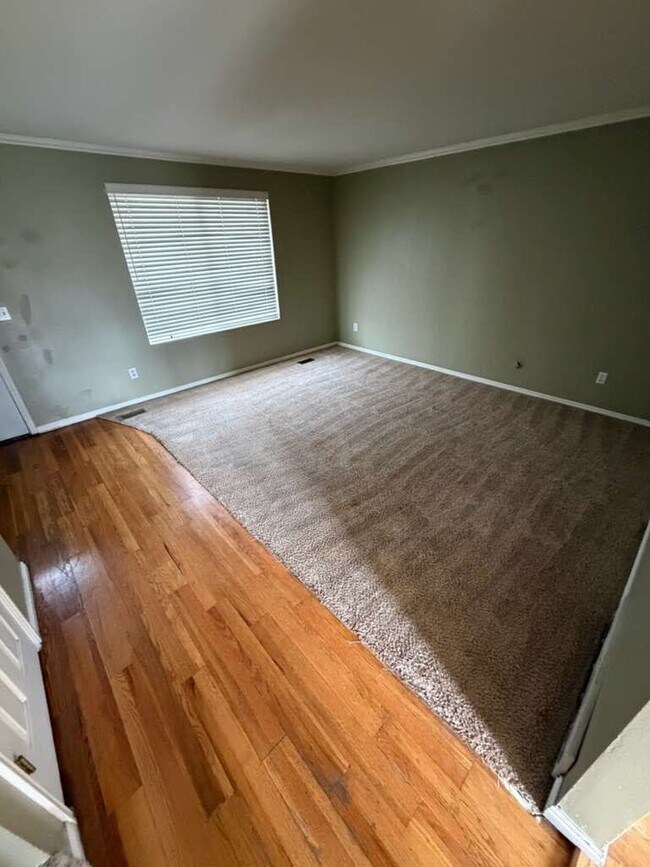 Foto del edificio - 9239 S Keith Dr