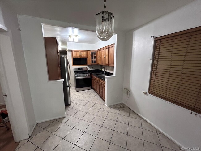 Foto del edificio - 1116 E 102nd St