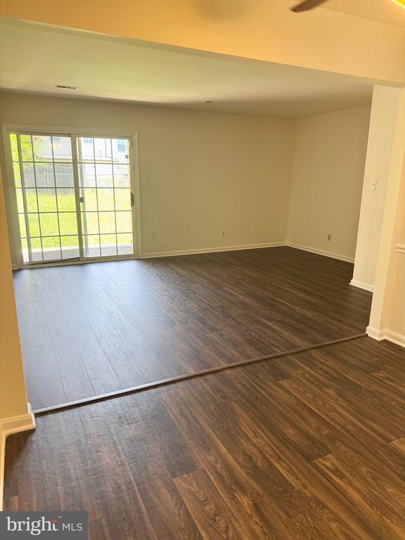 Foto del edificio - 413 Olde Greenwich Cir