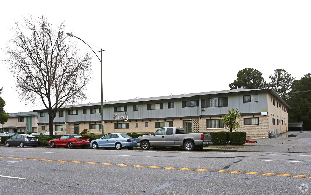 Building Photo - King Apartments