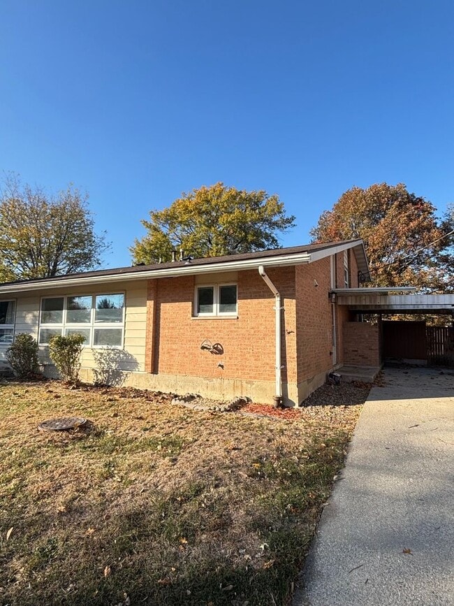 Foto del edificio - 1519 Fairway Dr