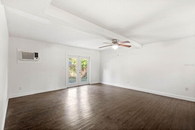 Foto del edificio - 1918 S Ferncreek Ave