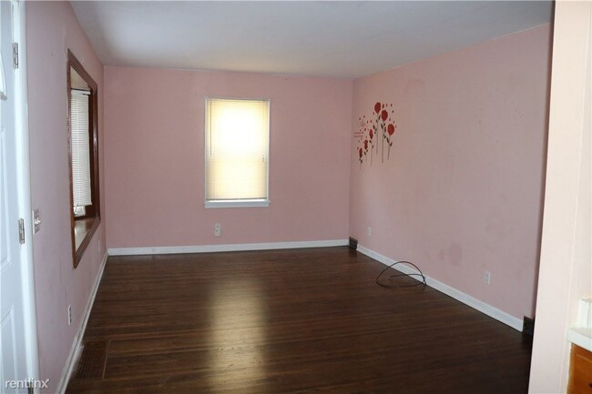 Foto del edificio - 2 br, 1 bath House - 83 Britton Road