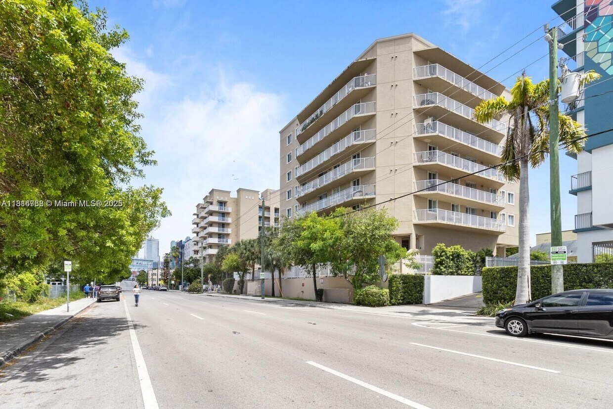 Foto principal - 102 SW 6th Ave