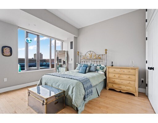 Building Photo - 1313 Washington St