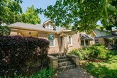 Foto principal - Yellow Bungalow in Hillcrest