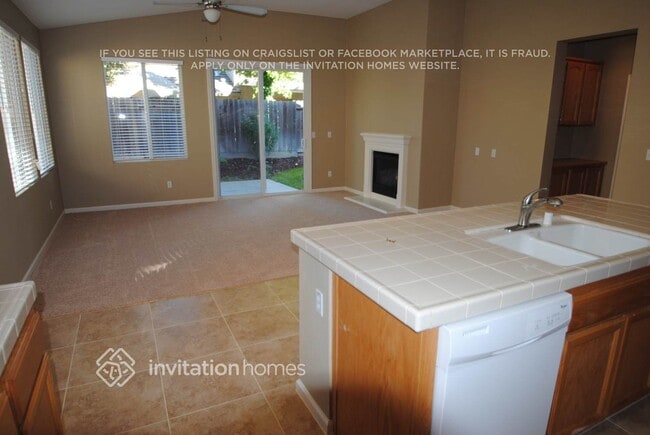Building Photo - 1755 Waterfall Dr