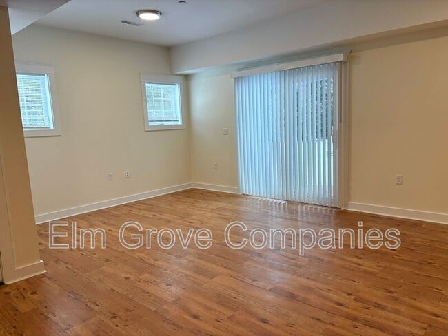 Building Photo - 63 Monroe Dr