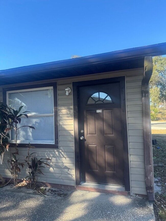 Building Photo - 1128-1130 Roselle Ave