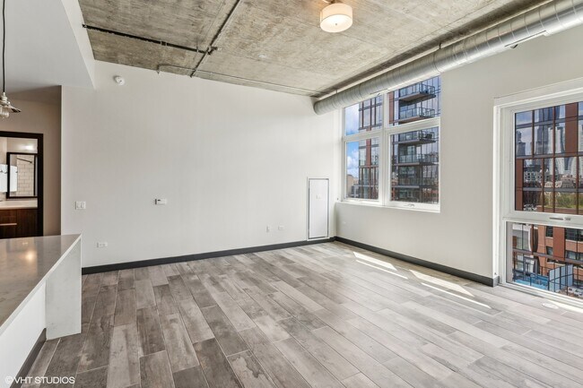 Building Photo - 171 N Aberdeen St