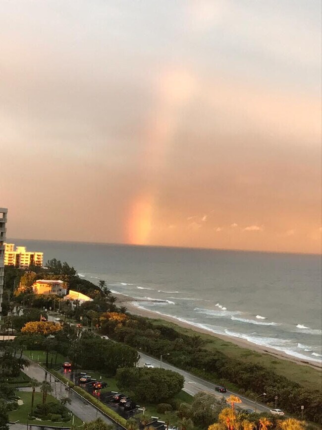 Foto del edificio - 4001 N Ocean Blvd