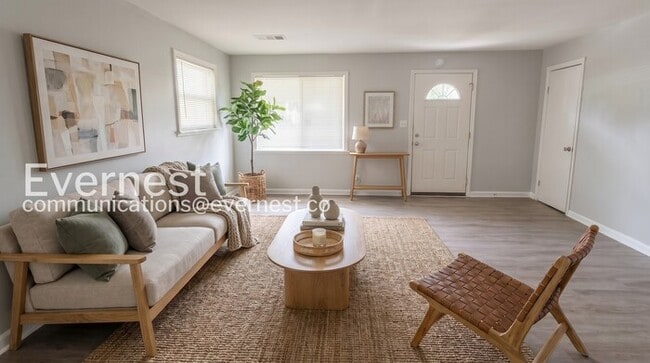 Building Photo - 4402 Davana Dr