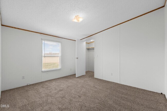 Foto del edificio - 1385 Live Oak Rd
