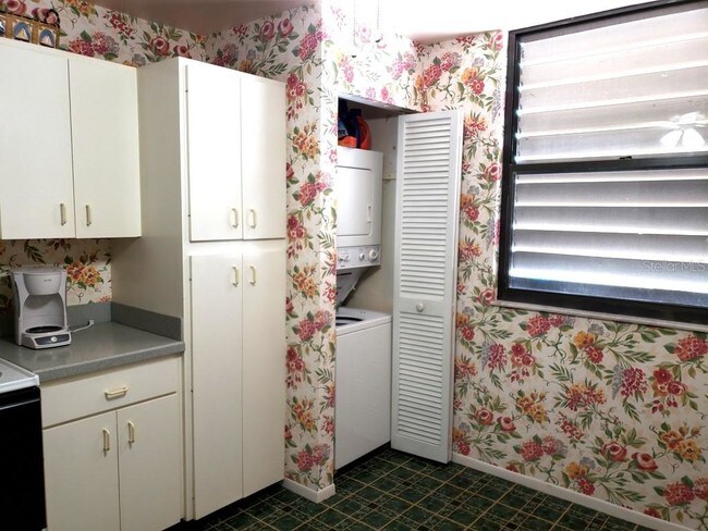 Foto del edificio - 303 Springdale Dr