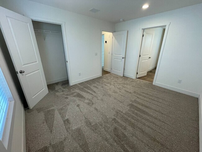 Foto del edificio - 6656 Pentz Rd