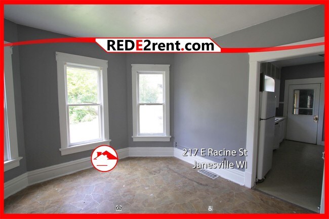 Building Photo - 217 E Racine St