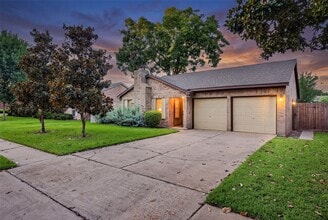 Building Photo - 3107 Pecan Point Dr