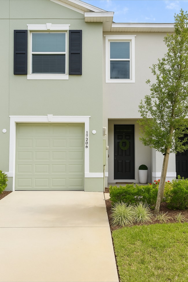 House Face - 17206 Amber Aspen Way