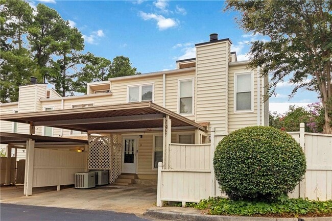 Building Photo - 694 Serramonte Dr