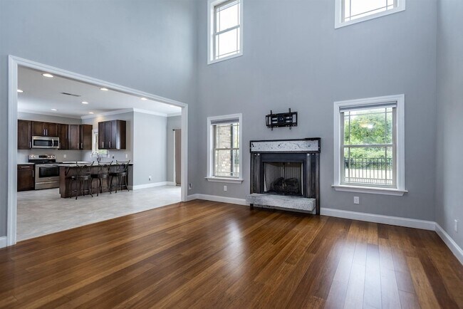 Building Photo - 514 Sapphire Dr
