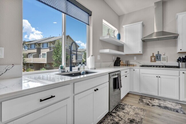 Building Photo - 150 Rissone Ln