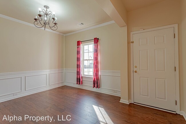 Building Photo - 5 br, 2.5 bath House - 301 Chartwell Dr