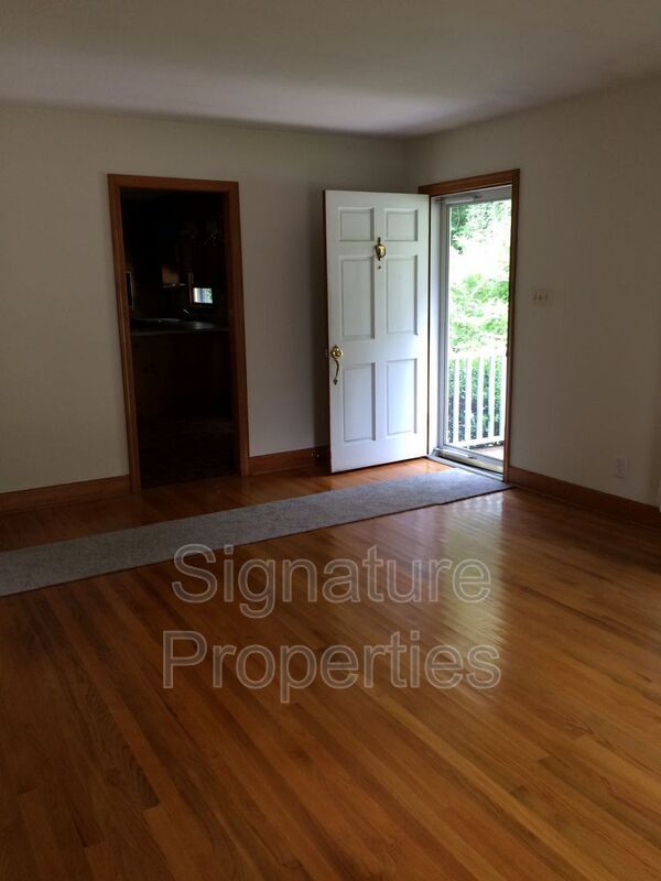 Foto del edificio - 1734 Norwood Ave