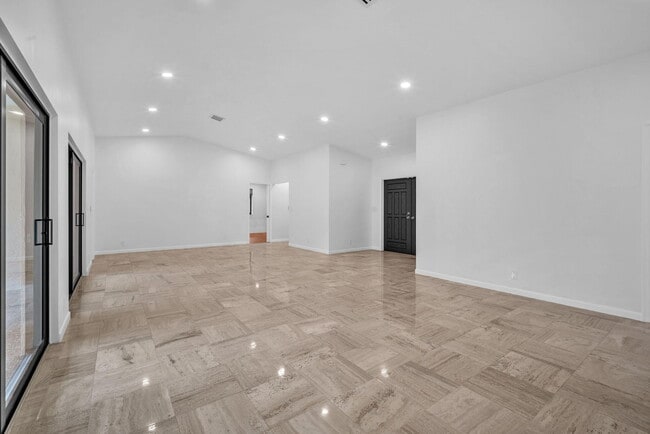 Building Photo - 3020 N 34th St