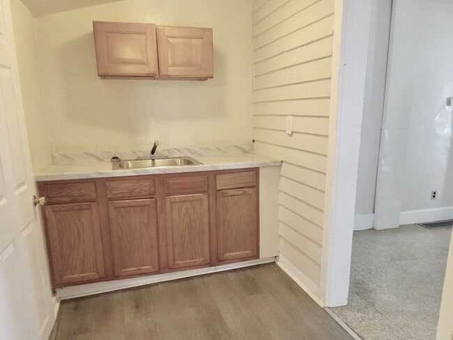 Building Photo - Cozy 2 Bedroom Twin FOR RENT in Bridgeton ...
