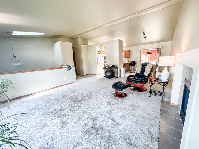 Building Photo - 3 Bedroom Arlington Home