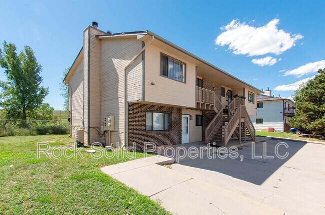 Foto del edificio - 1825 Edgewater Ave