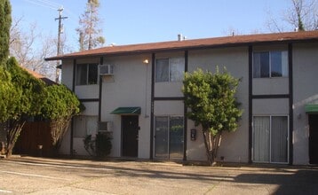 Building Photo - 1905 Locust St