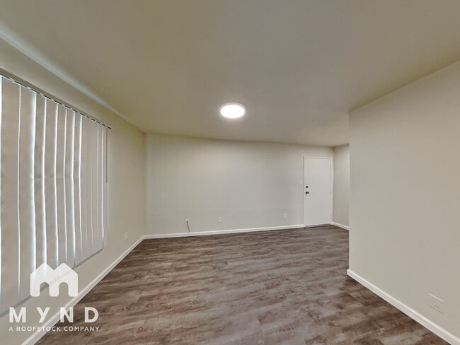 Foto del edificio - 240 Athol Ave