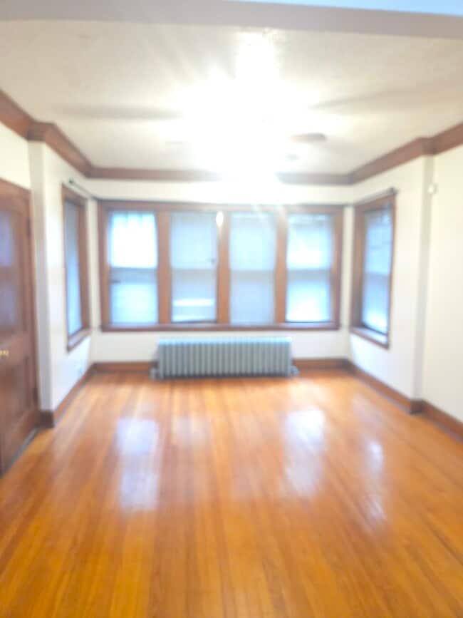 Building Photo - 6810 S Talman Ave