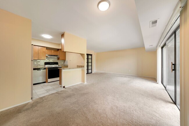 Building Photo - 7857 Enola St